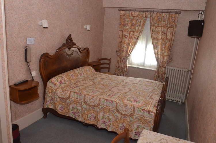 Hotel Du Commerce Понт-де-Во Екстериор снимка